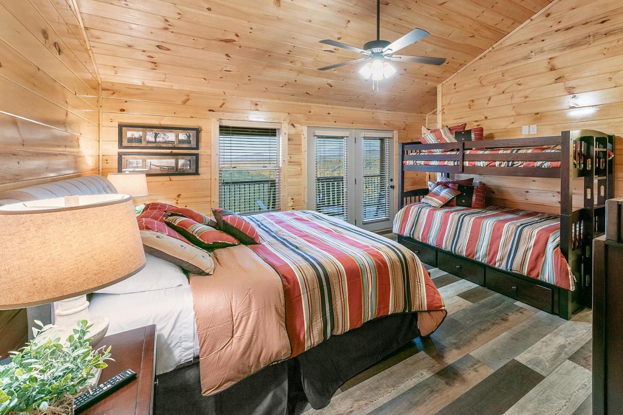 Gritz Carlton, Private Pool, Theater Rm, 1089 Of Free Tickets Each Paid Day, Dollywood And More Sevierville Eksteriør billede